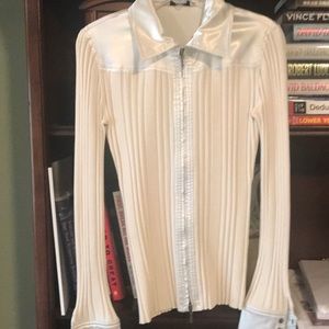 CABI cream zippered top (small)